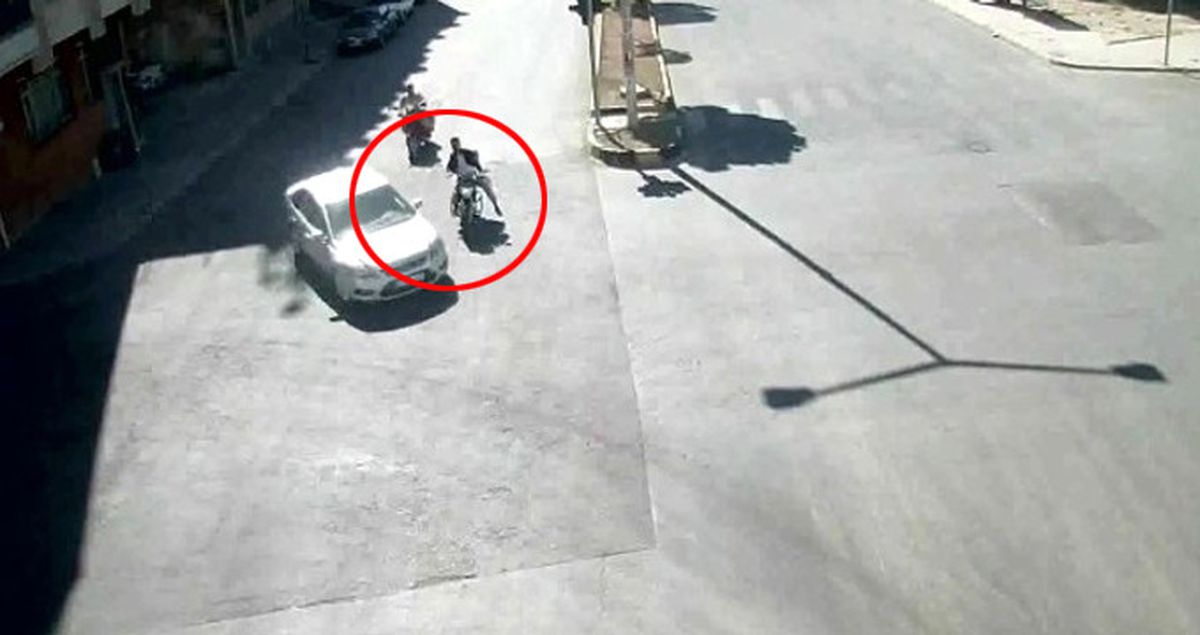 Kilis'te Motosikletlerin Karıştığı Kazalar Saniye Saniye Kameralara Yansıdı