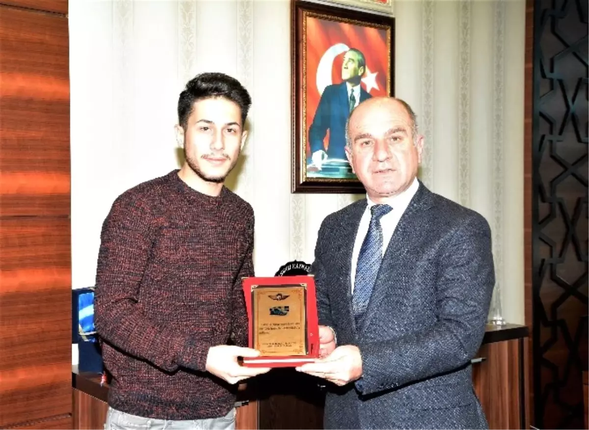 Ktü'lü Gençler Teşekküre Geldi