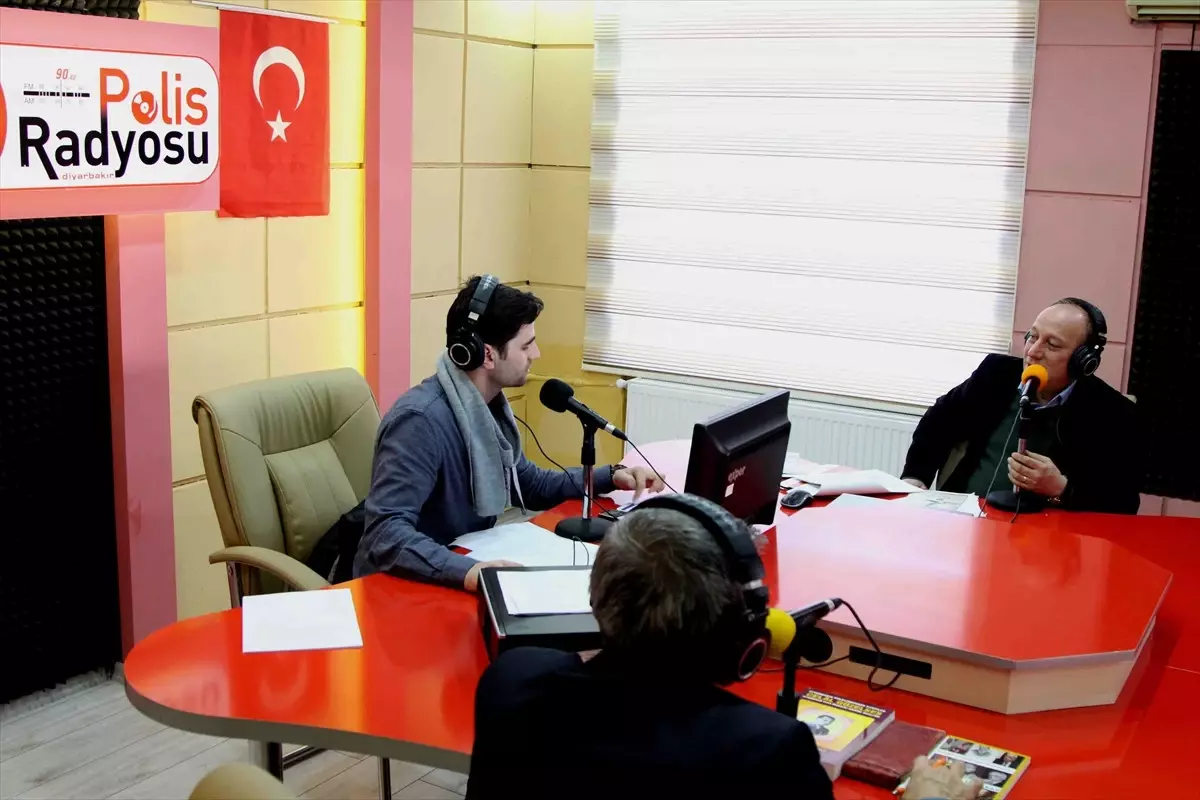 Polis Radyosu 'Şark Bülbülü'nü Andı