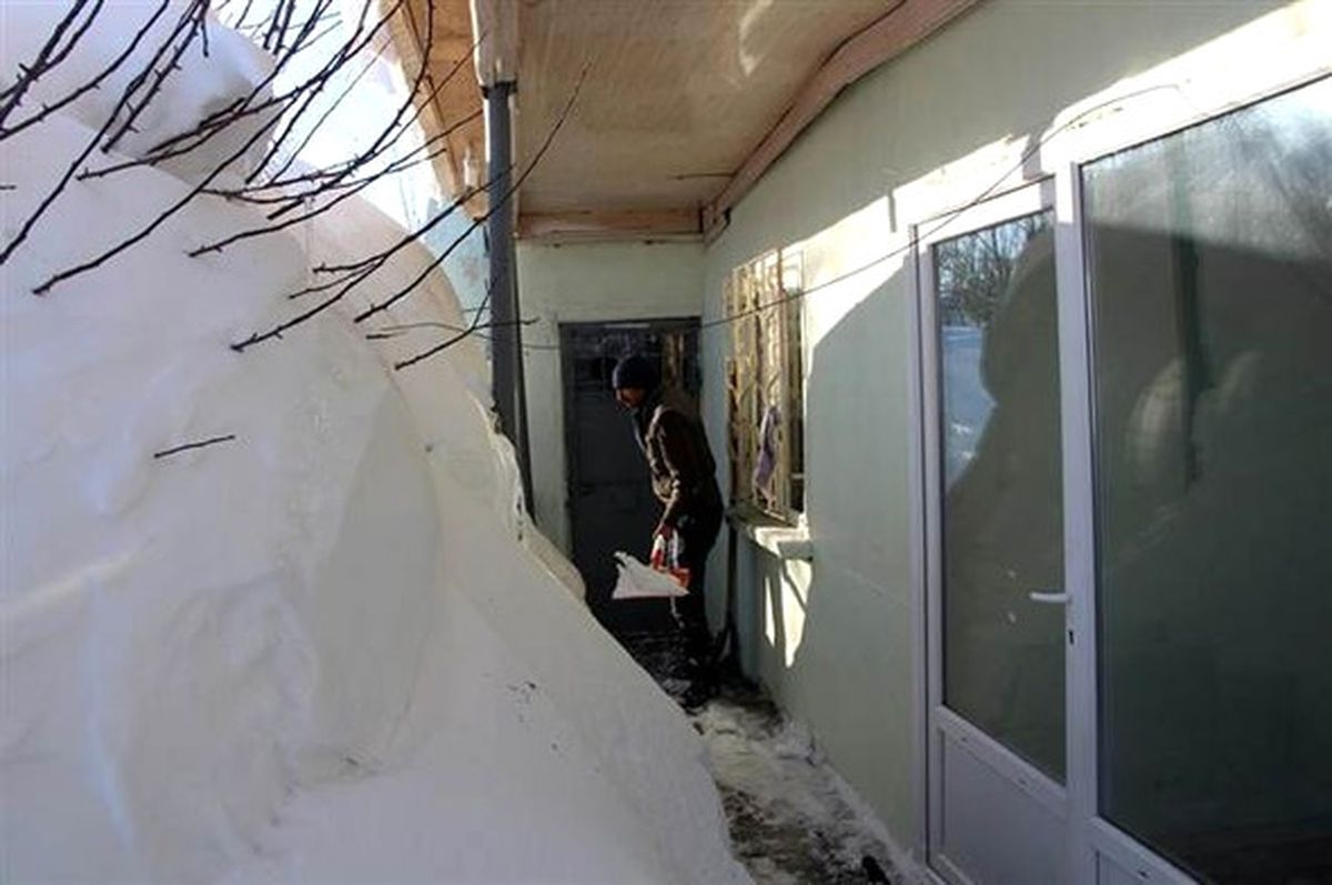 Karlıova'da Vatandaşlar, 1 Hafta Sonra Tünel Kazarak Evlerinden Çıktılar