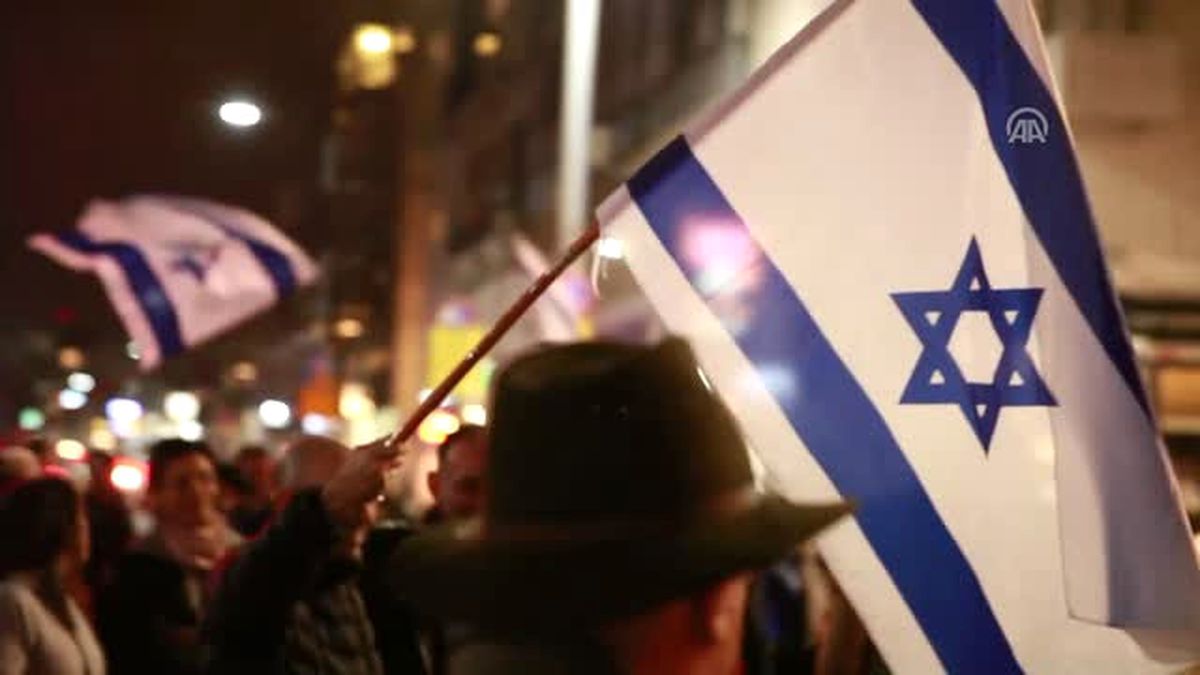 Netanyahu'ya İstifa Çağrısı