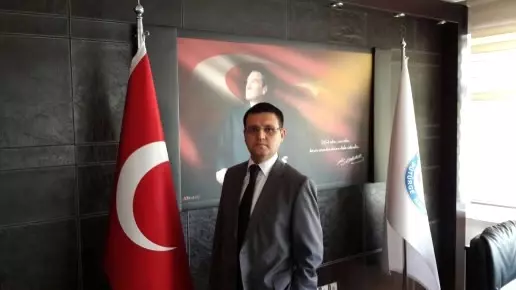 Van'ın Gürpınar Kaymakamı, İlçe Belediyesi'ne Kayyum Olarak Atandı Van'ın Gürpınar Kaymakamı, İlçe Belediyesi'ne Kayyum Olarak Atandı