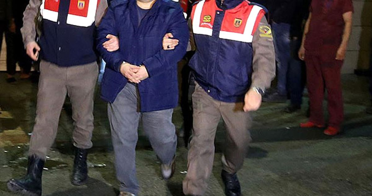 Ailesiyle Yunanistan'a Kaçmaya Çalışan Öğretim Üyesi Yakalandı