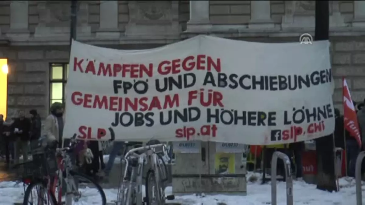 Avusturya'da 'Balo' Gerginliği