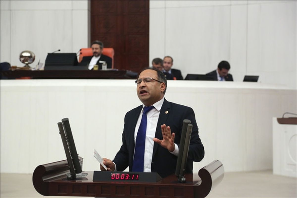 CHP'li Purçu, '900'lü Hatları Aradı' İddiasına Kızıp, Faturasını Paylaştı