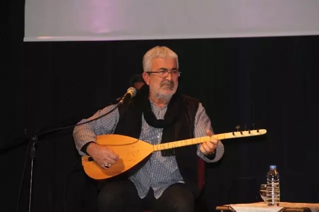Elazığ'da 'Şehitlere Saygı Konseri' Elazığ'da 'Şehitlere Saygı Konseri'