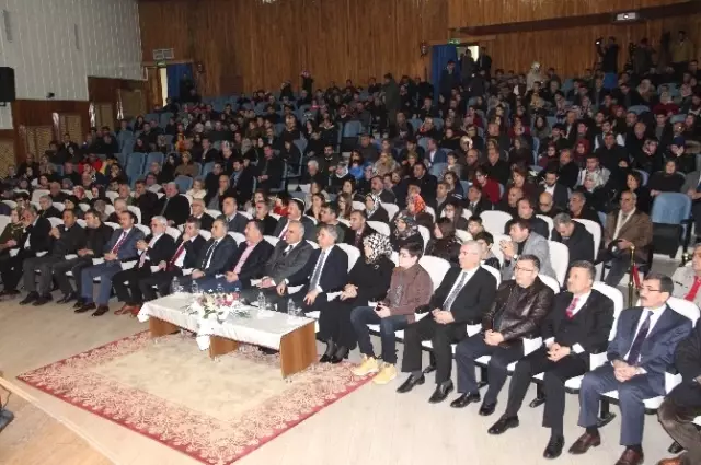 Elazığ'da 'Şehitlere Saygı Konseri' Elazığ'da 'Şehitlere Saygı Konseri'