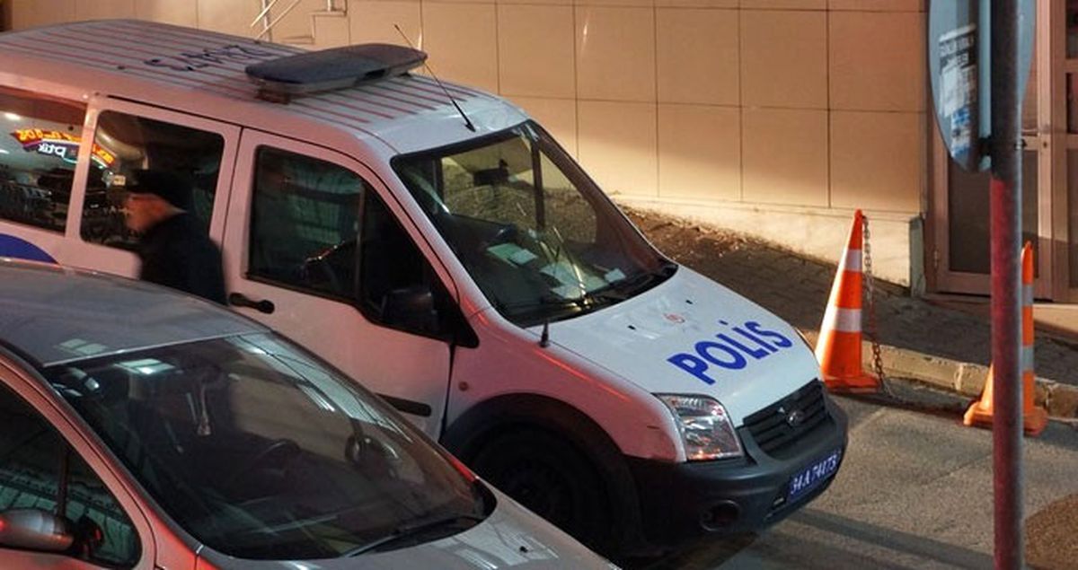 Esenyurt'ta Polise Silahlı Saldırı! Saldırgan Vuruldu