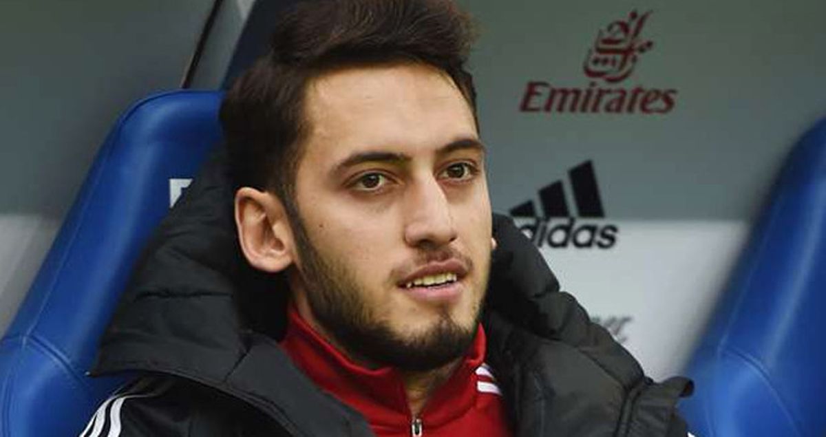 Hakan Çalhanoğlu: Yeni Sezonda Chelsea'de Olurum