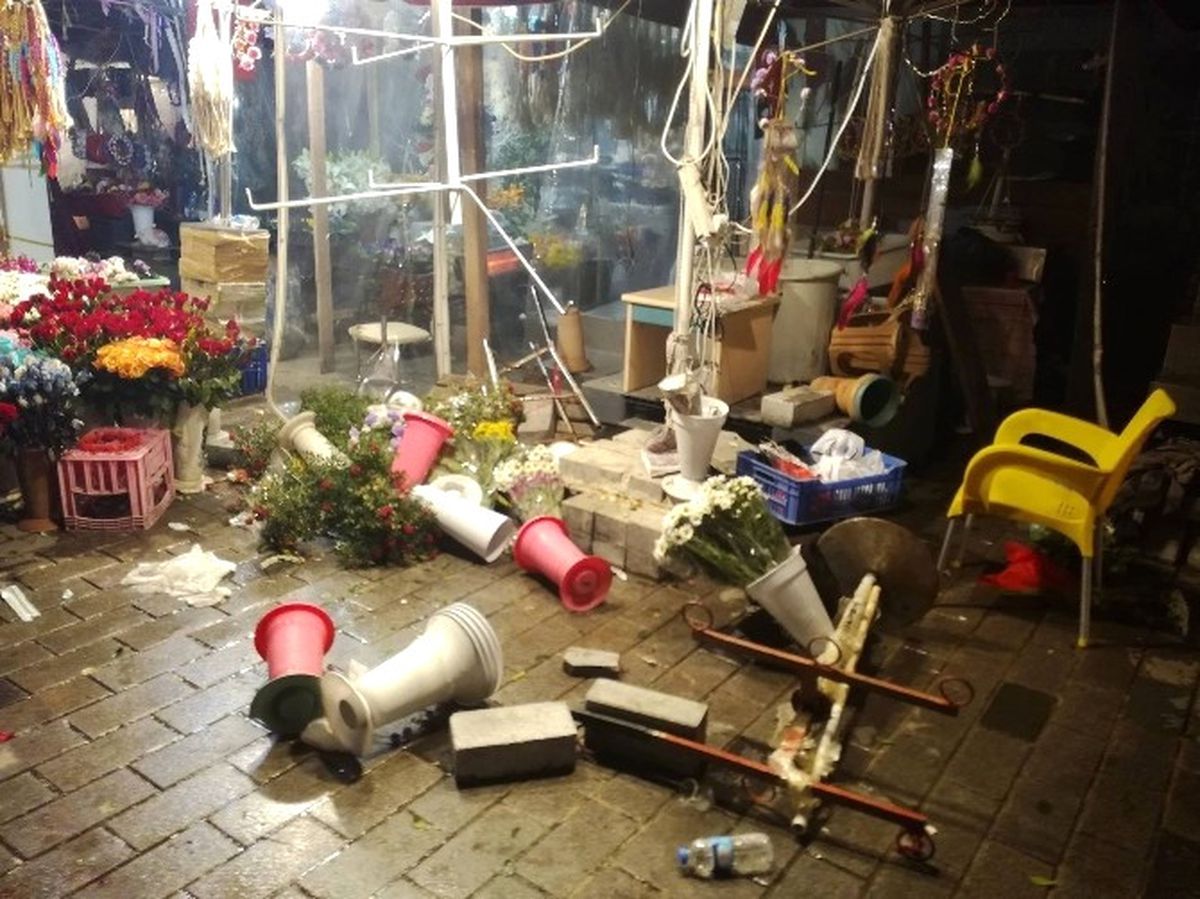 Taksim Meydanı'nda Çiçekçiler Kavga Etti: 2 Yaralı