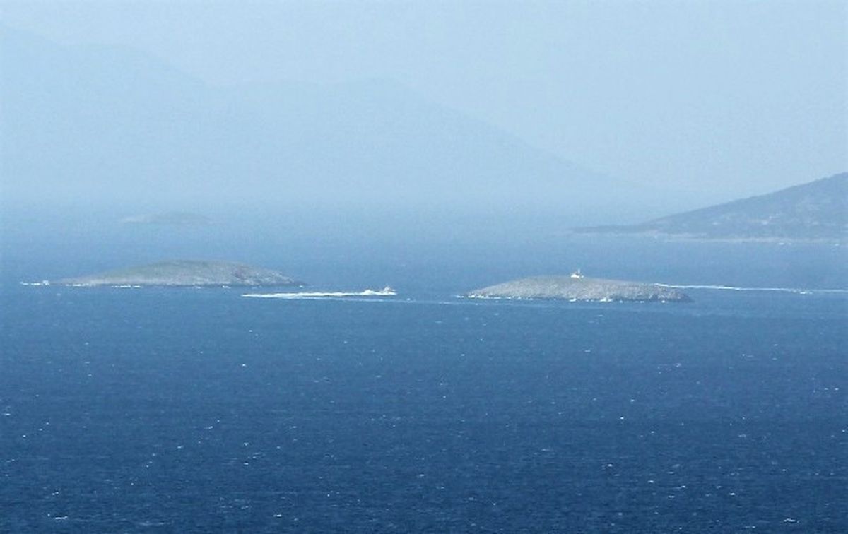 Türk Askeri Kardak'ta Yunan Botuna Geçit Vermedi