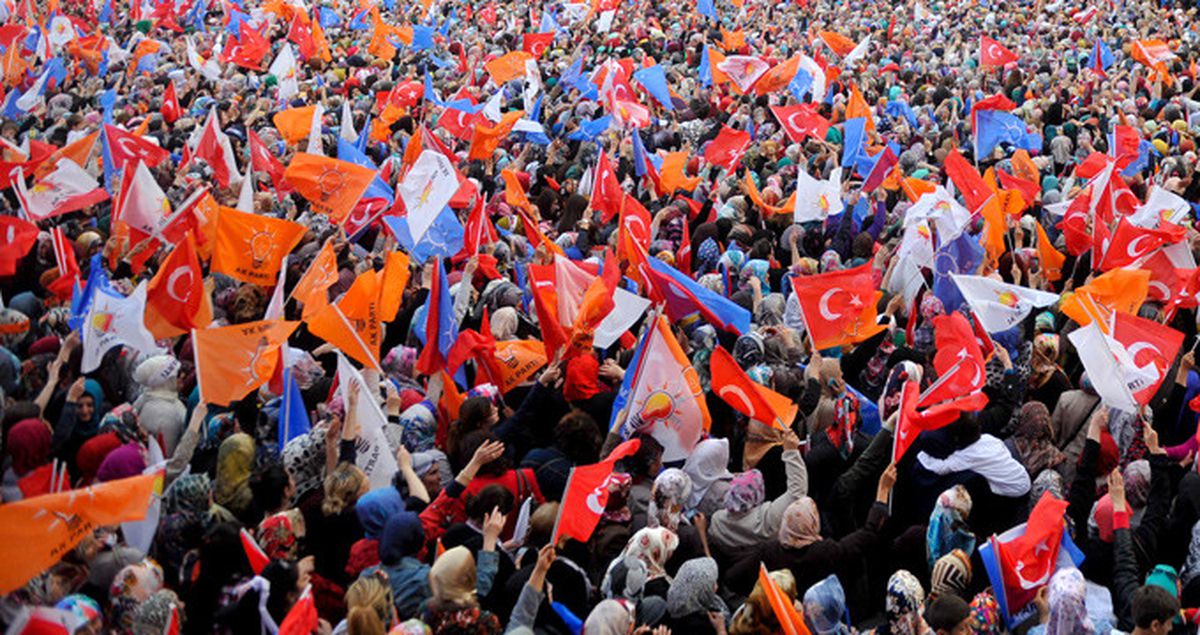 AK Parti'nin Referandum Kampanyasını Erol Olçok'un Şirketi Yürütecek