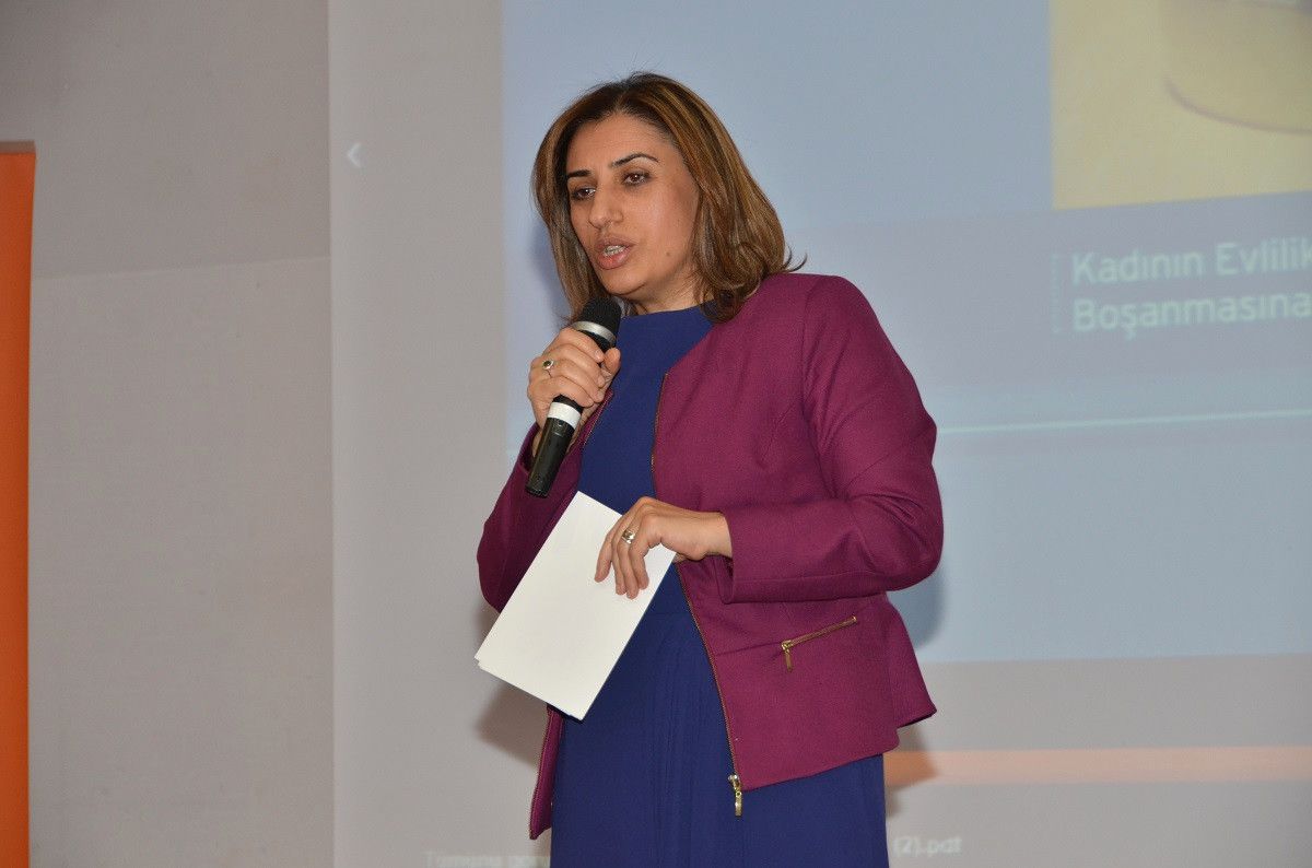 Avukat Pınar Hacıbektaşoğlu: 'Düğünde Halay Çekenler, Boşanmada Şahit Oluyor'