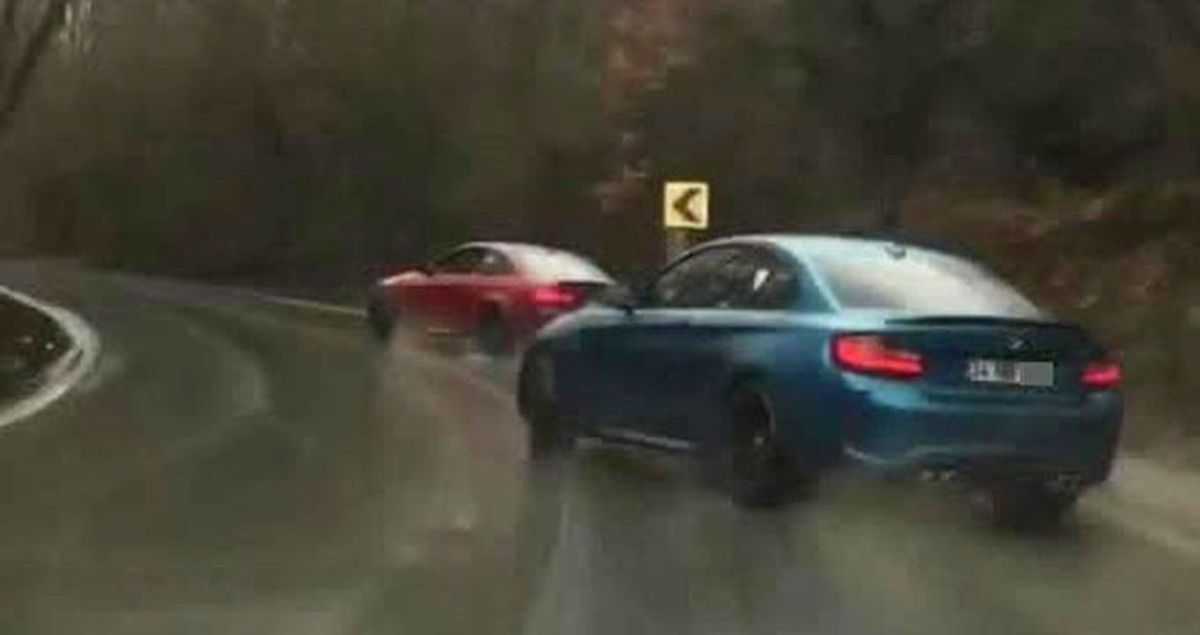Sarıyer'deki Trafik Magandalarının Tehlikeli Şovları Kamerada