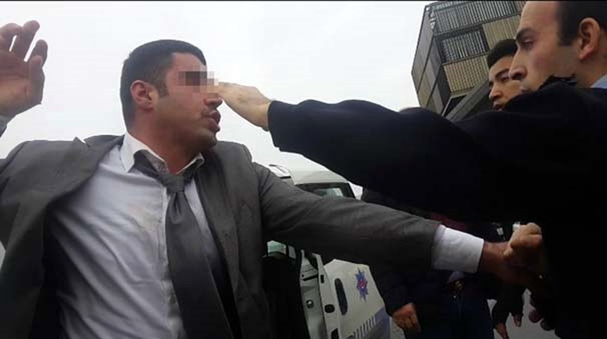 Vatandaş Polise Vuran Zanlıyı Linç Etmeye Çalıştı
