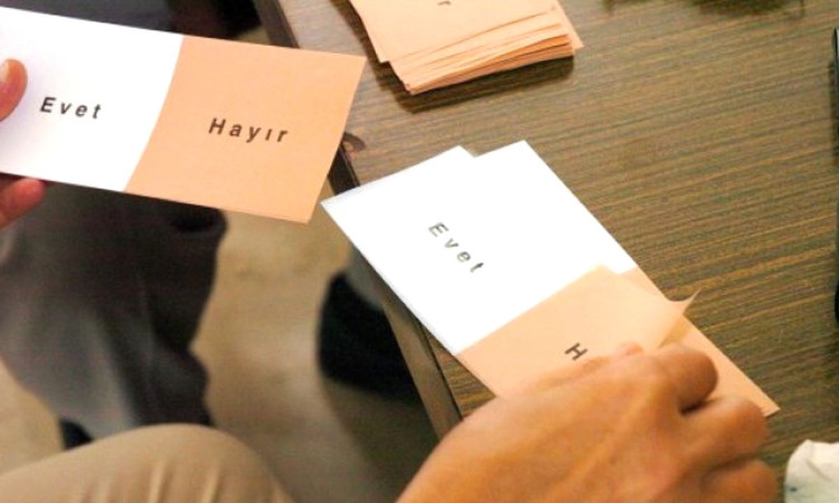 3 Büyükşehir için Referandum Anketi: İstanbul ve Ankara 'Evet', İzmir 'Hayır' Dedi