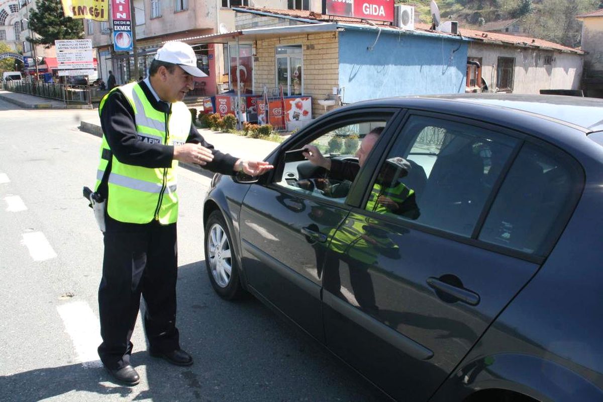Arabanın Cam Filmine Kesilen Ceza Yargıtay'dan Döndü