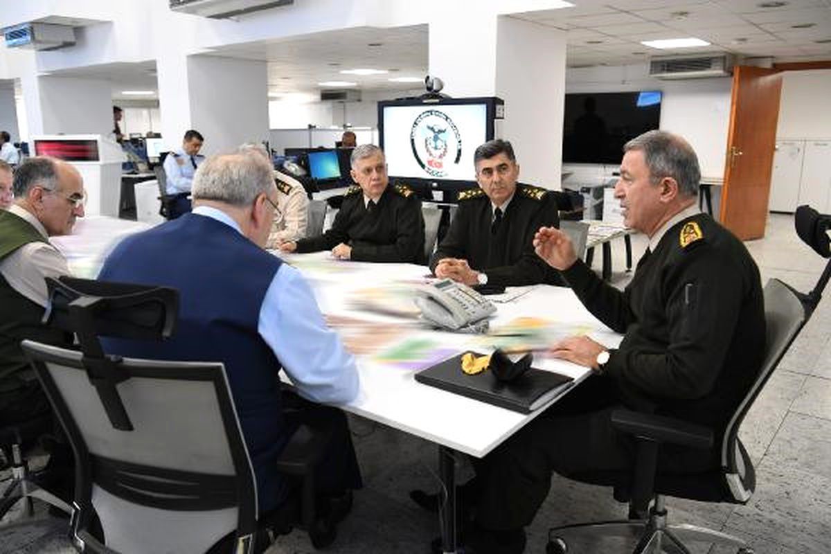 Orgeneral Akar, El Bab İçin Sabaha Karşı Komuta Merkezine Geldi
