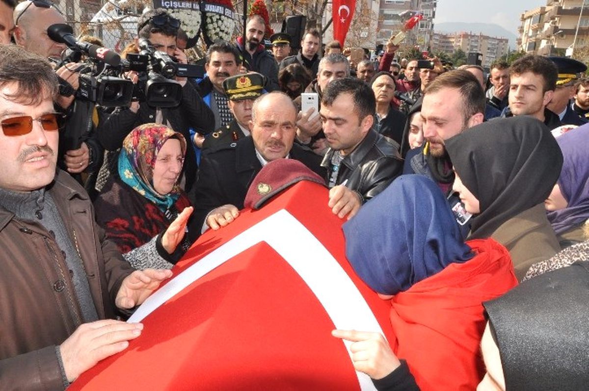 İzmir El Bab Şehidini Son Yolculuğuna Uğurlandı