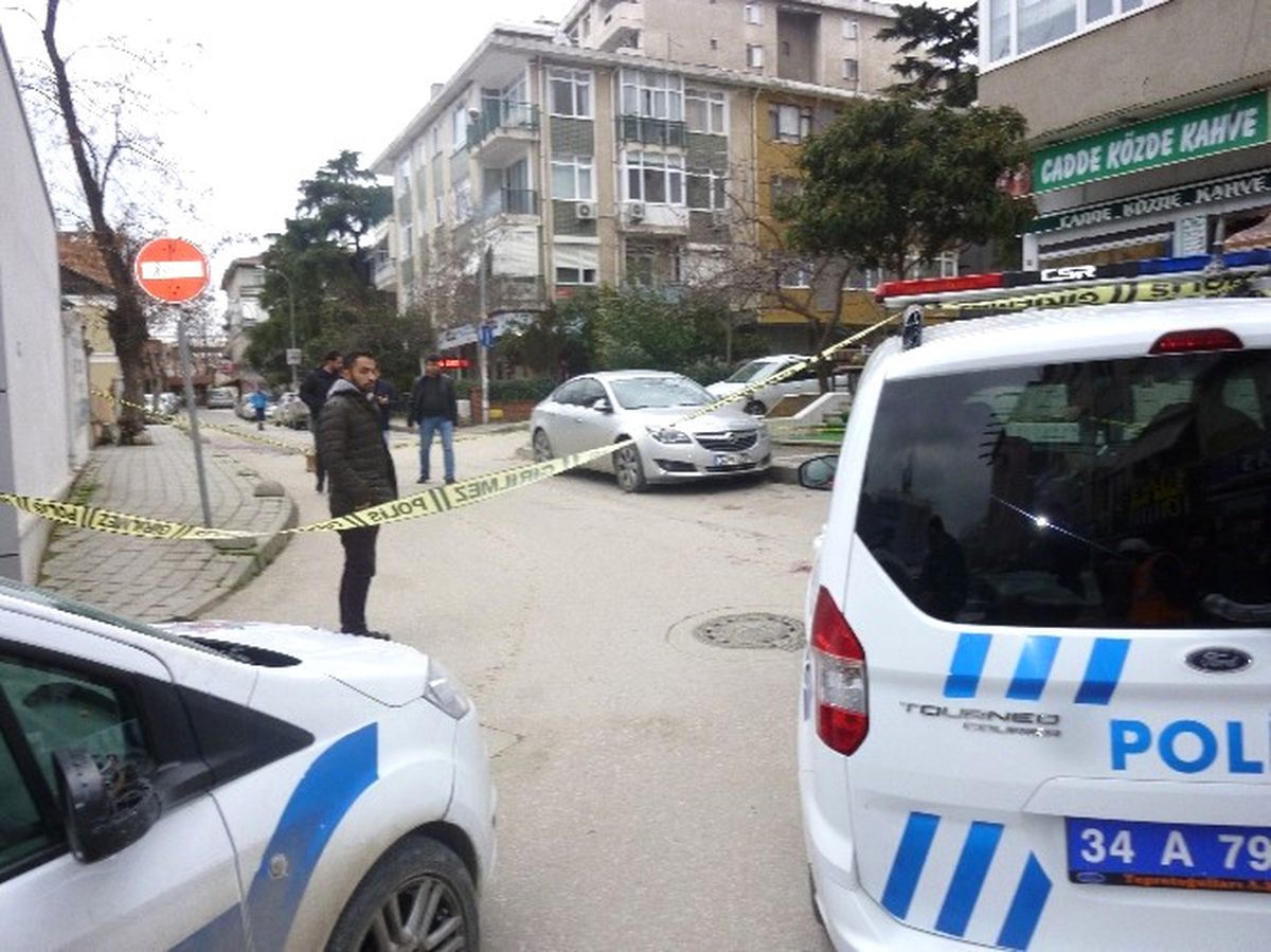 Kadıköy'de Silahlı Çatışma: 3 Yaralı