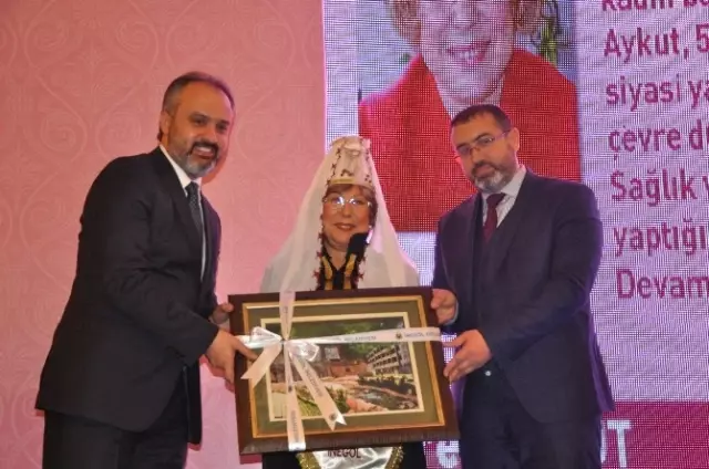 Türkiye'nin Bacıbeylerine Ödül Türkiye'nin Bacıbeylerine Ödül