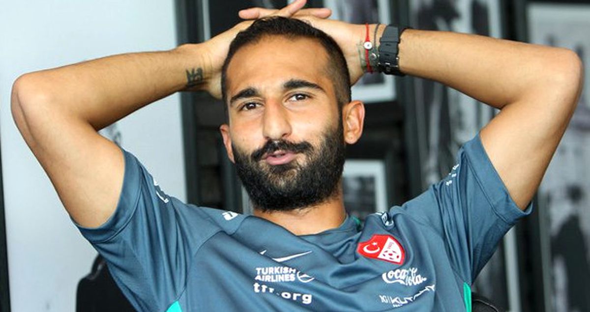 Volkan Babacan, Kulübü Başakşehir'le 4 Yıllık Sözleşme İmzaladı