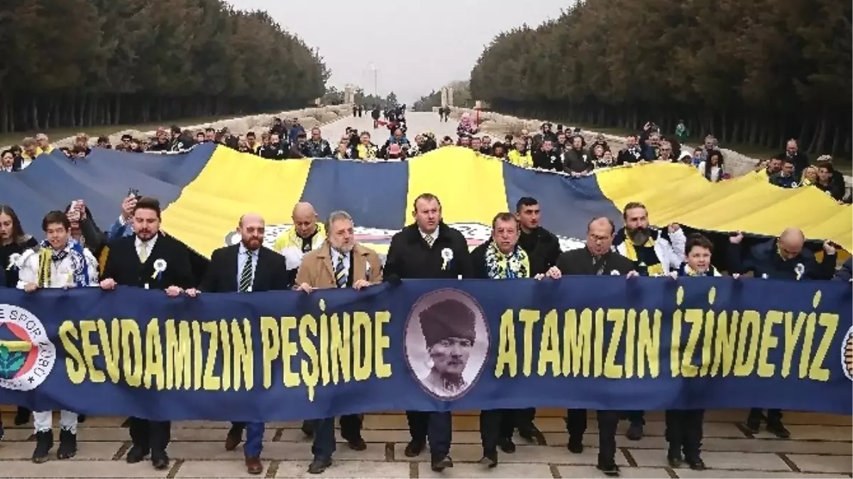 Fenerbahçeliler Ata'nın Huzurunda