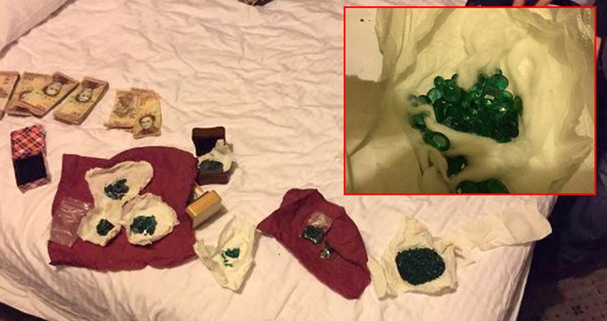Hakkari'de 5 Kişi, 474 Gram Zümrüt Taşı ile Yakalandı