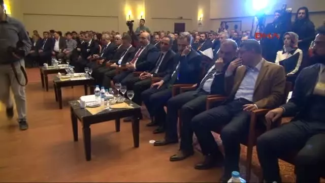 Kalkınma Bakanı Elvan: Biz Büyümeye Devam Ediyoruz Kalkınma Bakanı Elvan: Biz Büyümeye Devam Ediyoruz