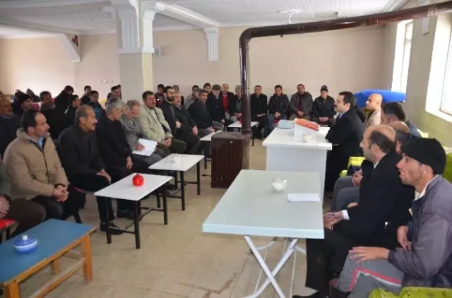 Kaymakam Özkan'dan Halk Buluşması Kaymakam Özkan'dan Halk Buluşması