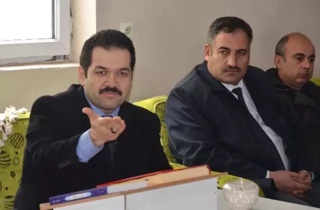 Kaymakam Özkan'dan Halk Buluşması Kaymakam Özkan'dan Halk Buluşması