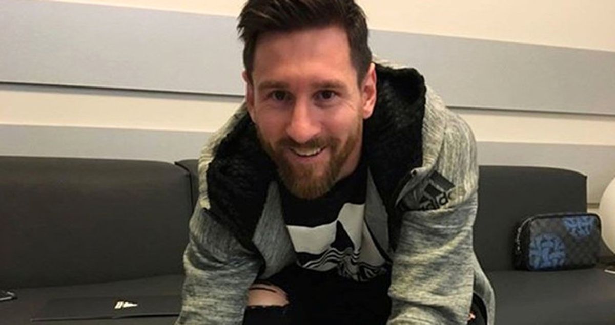 Taraftarlar, Messi'nin Attığı İmzayı Barcelona Anlaşması Zannetti