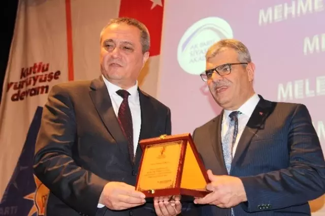 Başbakan Yardımcısı Kaynak: 'Trump Cumhurbaşkanımızdan 6 Yıl Sonra Güvenli Bölgeyi Telaffuz Ediyor' Başbakan Yardımcısı Kaynak: 'Trump Cumhurbaşkanımızdan 6 Yıl Sonra Güvenli Bölgeyi Telaffuz Ediyor'