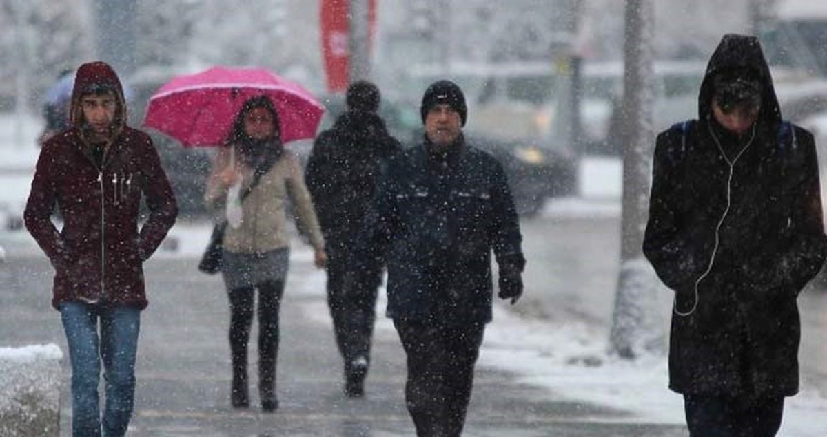 İstanbul'da Beklenen Kar Yağışı Etkisini Gösterdi