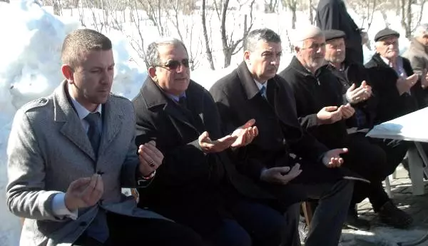 Adana'ya Defnedilen Şehit İçin Memleketinde Mevlit Okutuldu Adana'ya Defnedilen Şehit İçin Memleketinde Mevlit Okutuldu