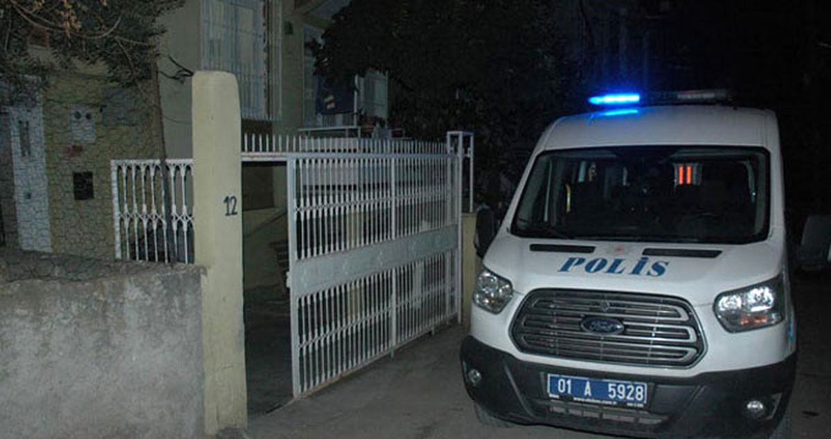 Balkonda Çamaşır Asarken Bıçaklı Saldırıya Uğradı