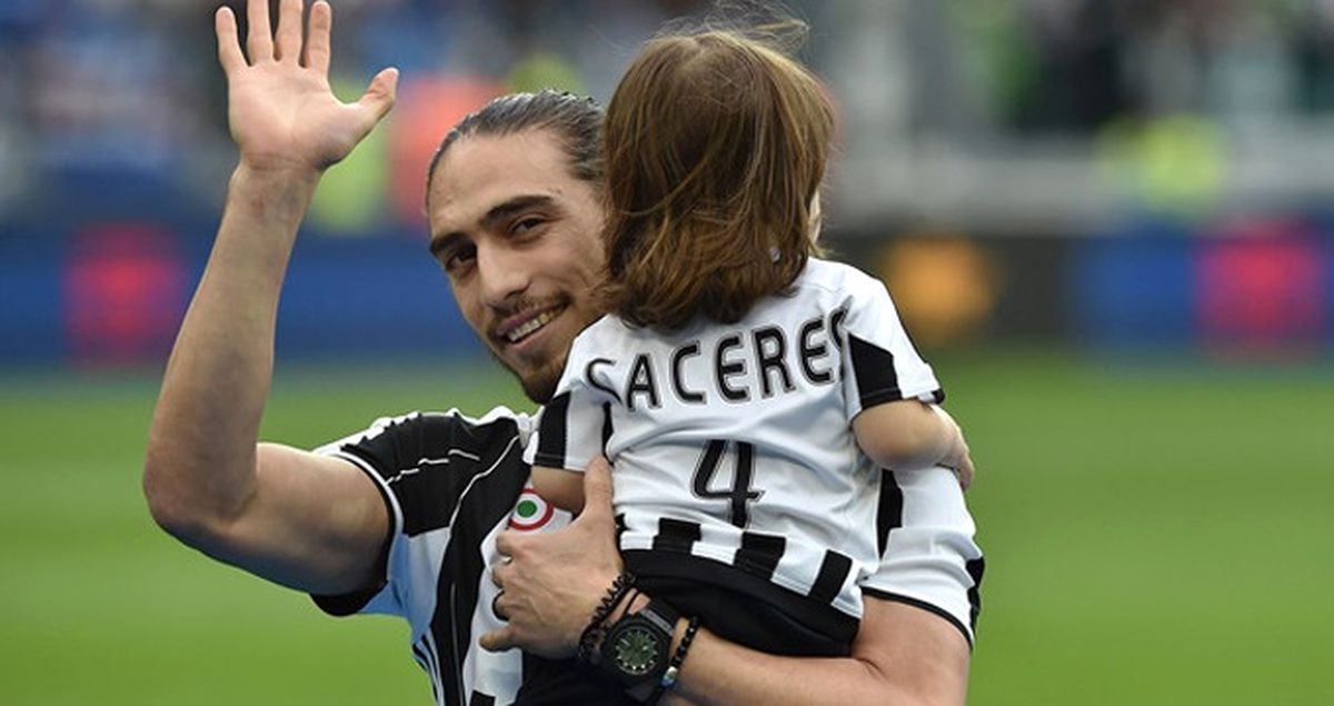 Barcelona, Trabzonspor'un Kapısından Dönen Martin Caceres'i Takıma Katacak