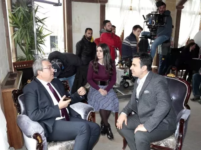 Başkan Ünver, Aşk ve Mavi Dizi Setini Ziyaret Etti Başkan Ünver, Aşk ve Mavi Dizi Setini Ziyaret Etti