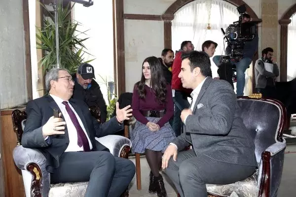 Başkan Ünver'den, 'Aşk ve Mavi' Setine Ziyaret Başkan Ünver'den, 'Aşk ve Mavi' Setine Ziyaret