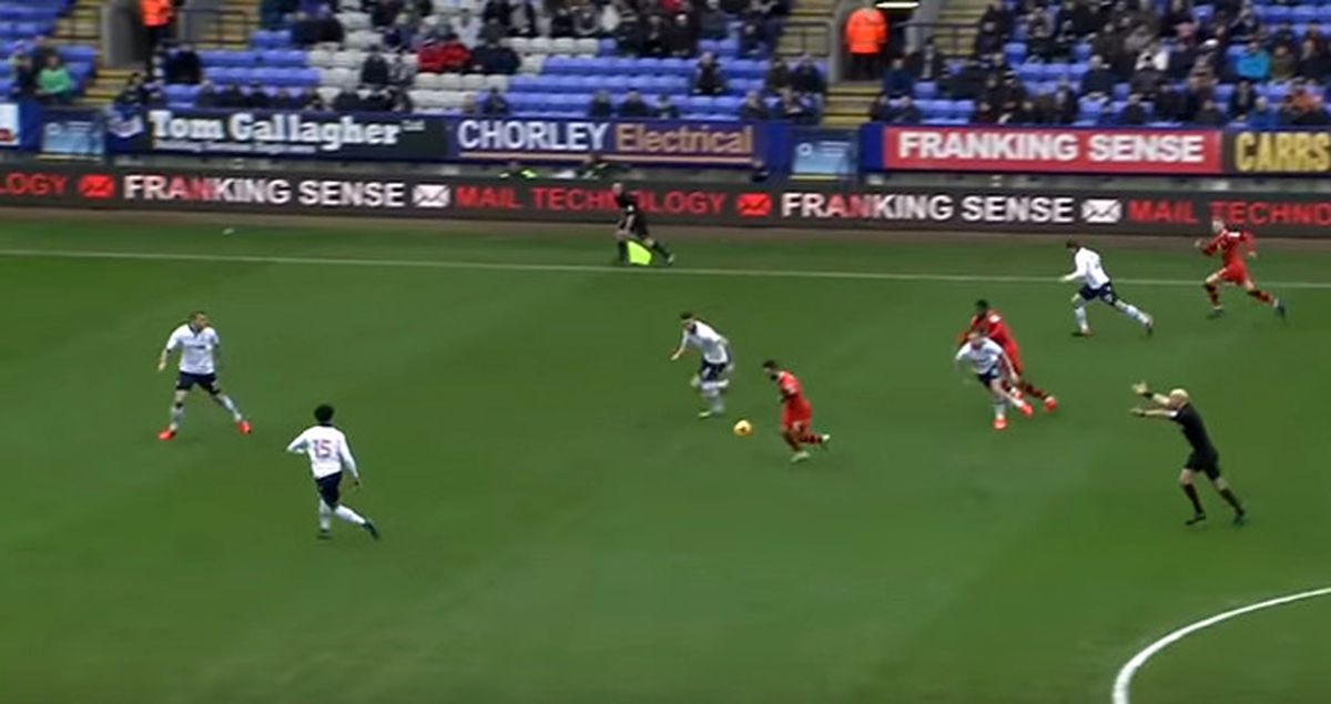 Türk Futbolcu Erhun Öztümer'in Attığı Gol Parmak Isırttı