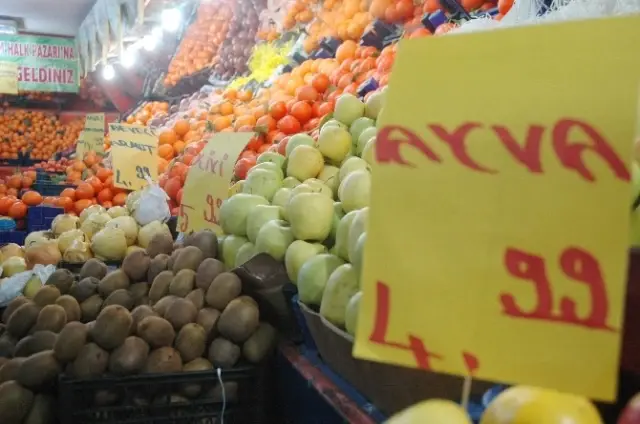 Van'da Sebze Meyve Fiyatları Cep Yakıyor