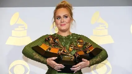 59. Grammy Ödülleri'nin Yıldızı Adele 59. Grammy Ödülleri'nin Yıldızı Adele