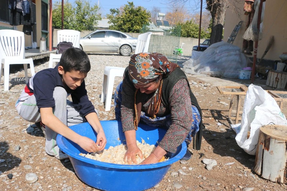 Köy Muhtarı Aşılama Çalışmasıyla Tavuk Ölümlerini Önledi