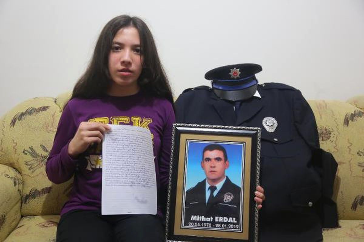 Polis Kızından Cumhurbaşkanı Erdoğan'a Şehitlik Mektubu