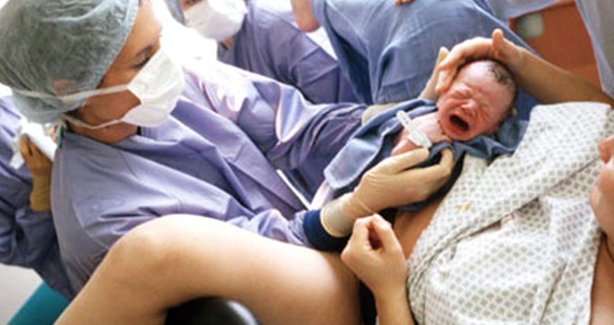 İspanya'da 64 Yaşındaki Kadın İkiz Doğurdu