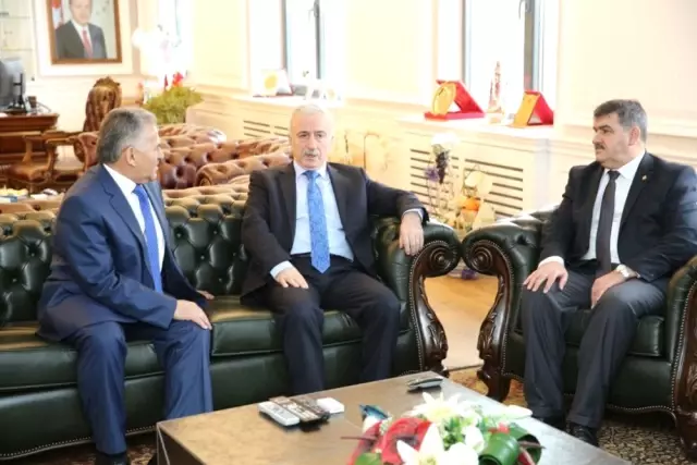 Vali Süleyman Kamçı, Başkan Büyükkılıç'tan Tarihi Mekanların Onarımı Konusunda Bilgi Aldı
