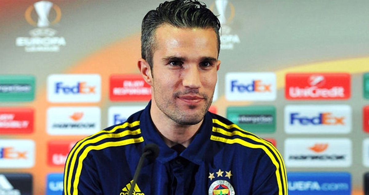 Robin van Persie'nin Kadroda Olmaması, Rusları Şaşırttı