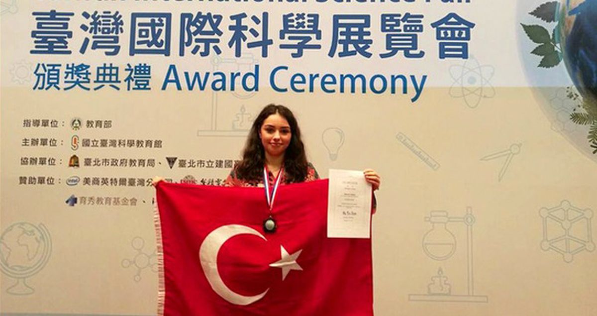 Türk Kızının Tarım Robotu Dünya İkincisi Oldu