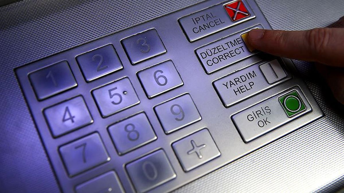 Yaşlı Adamı Telefonla Dolandırılmaktan Polis Kurtardı