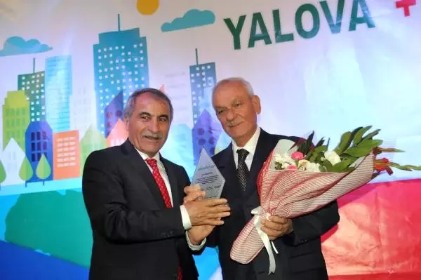 Babasının Cenazesini Cep Telefonundan İzledi
